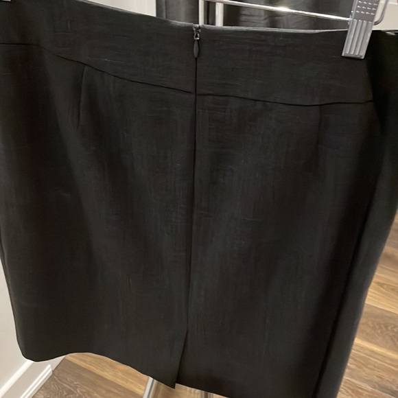 Women’s Suit Skirt - Picture 4 of 4